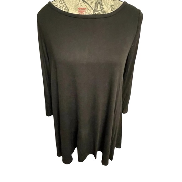 amie finery Tops - Chic Black Women's Tunic Top